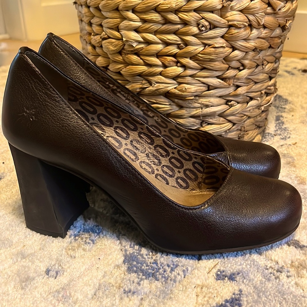 Fly London pumps